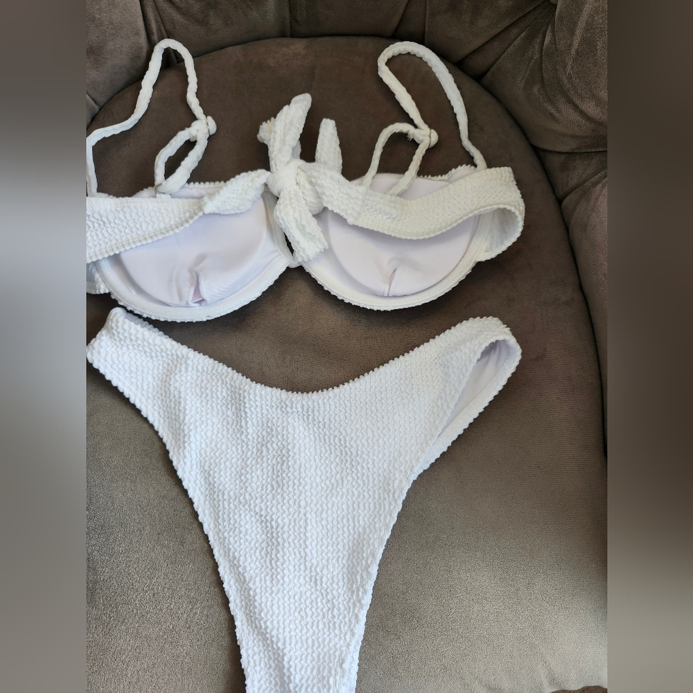 White Bikini - Picture 2 of 2